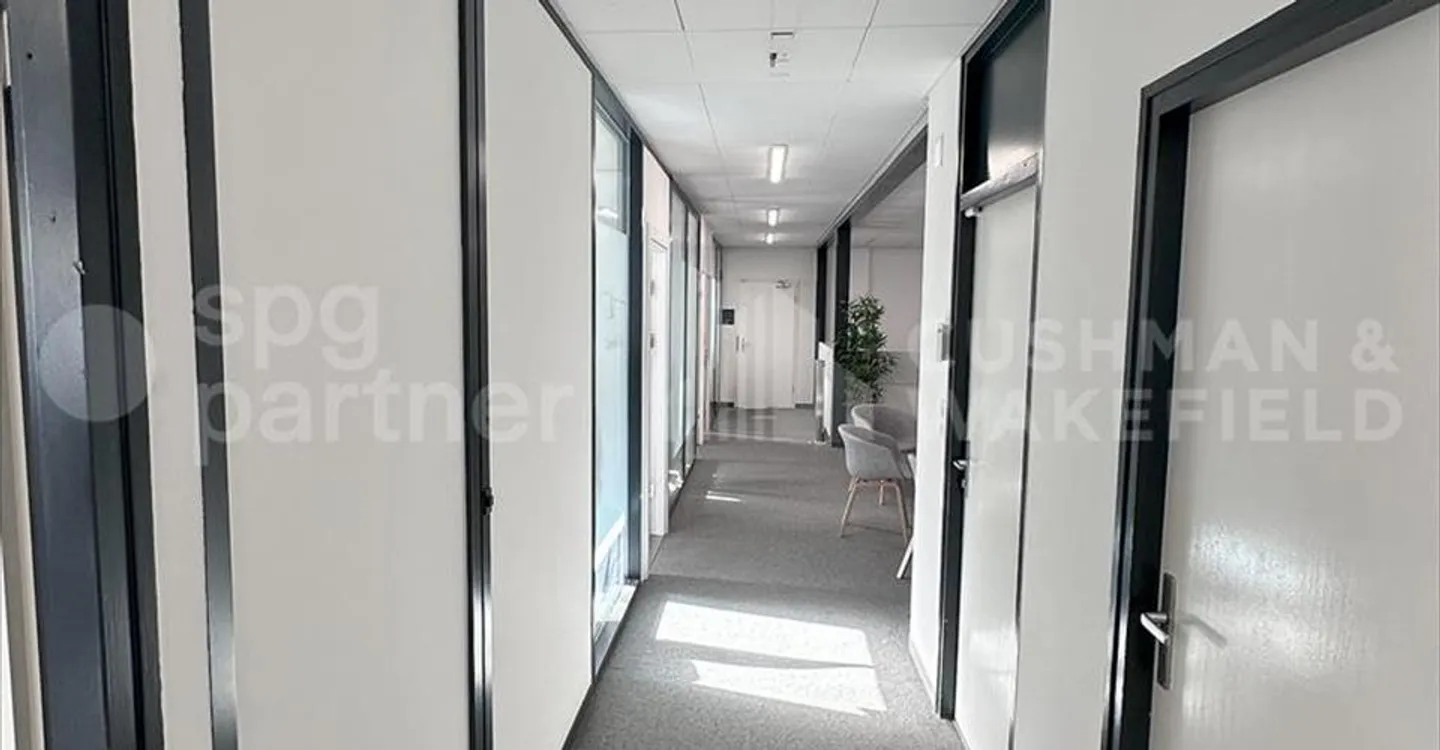 Office space for rent - Photo 2 of 6