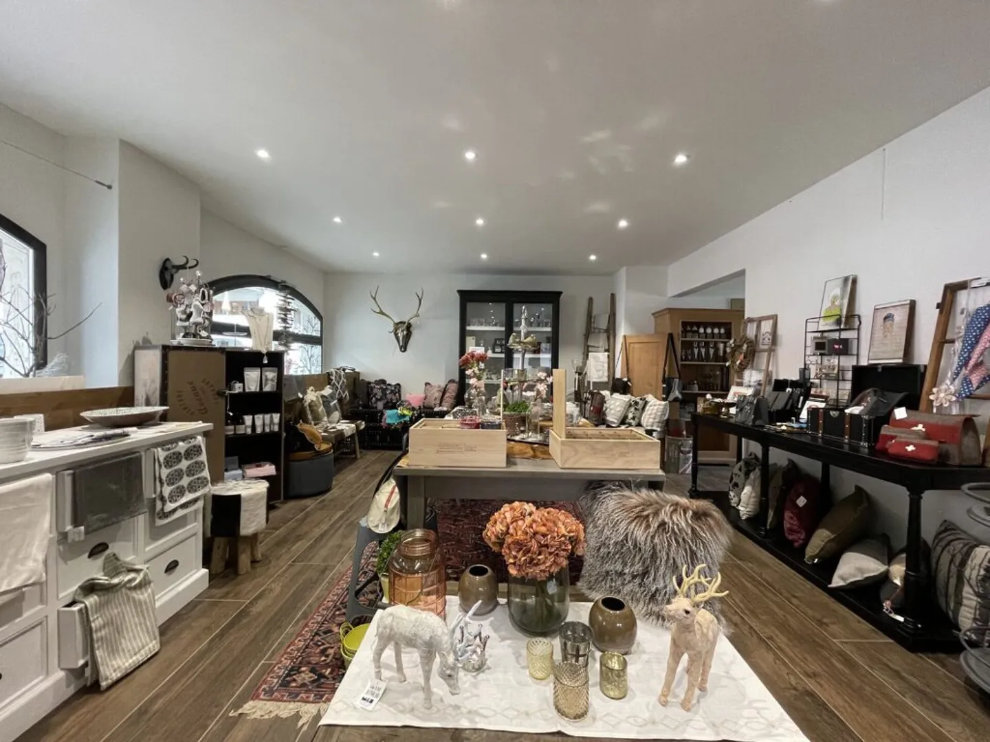 Magie de la Montagne Boutique (Espace de Vente) - Photo 1 sur 6