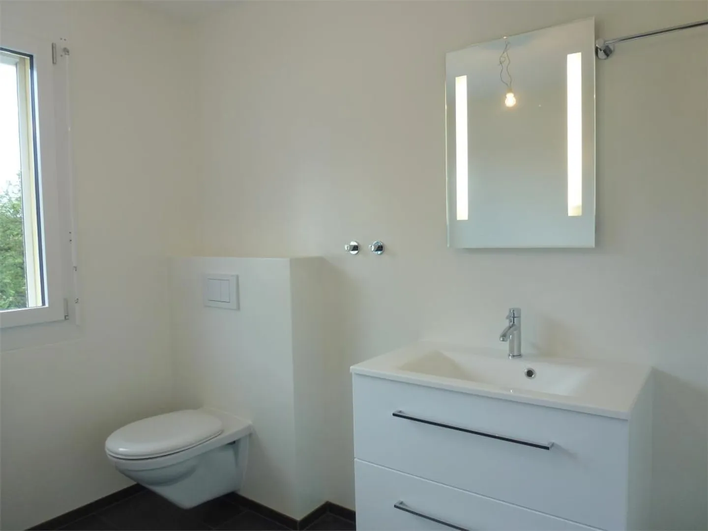 Grosszügige moderne Wohnung mit Garten - Foto 6 von 8