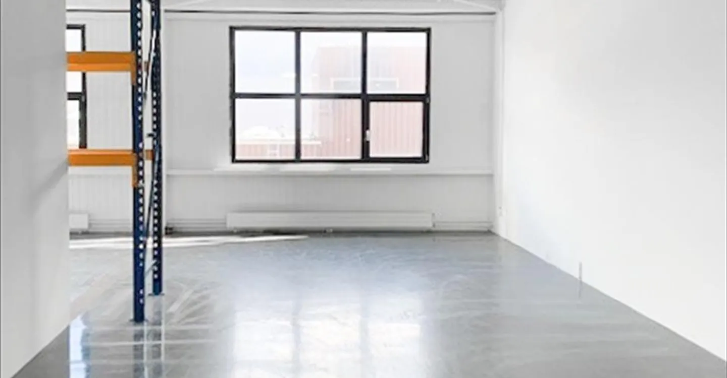 Immeuble mixte à louer - Photo 2 sur 9