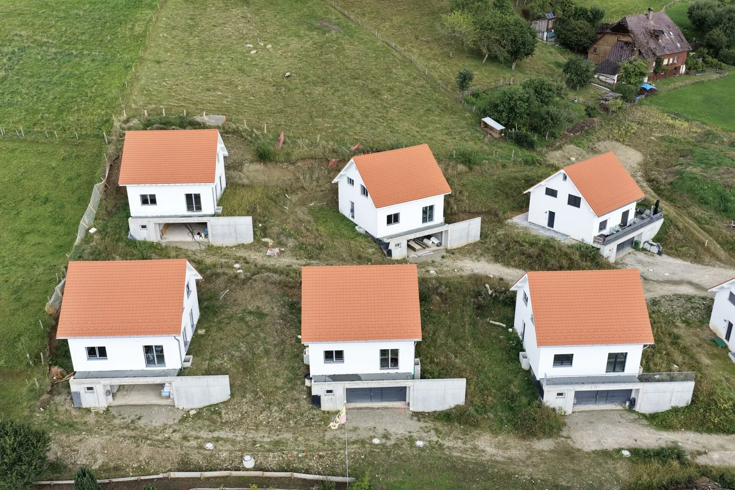 MODERN SINGLE-FAMILY HOUSES IN IDYLLIC, NATURE-ORIENTED SURROUNDINGS - Photo 1 of 9