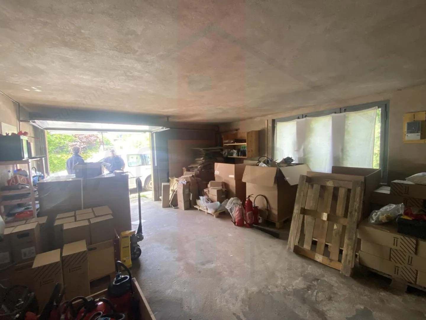 Building/Warehouse for sale in the center of Bassecourt - Photo 3 of 4