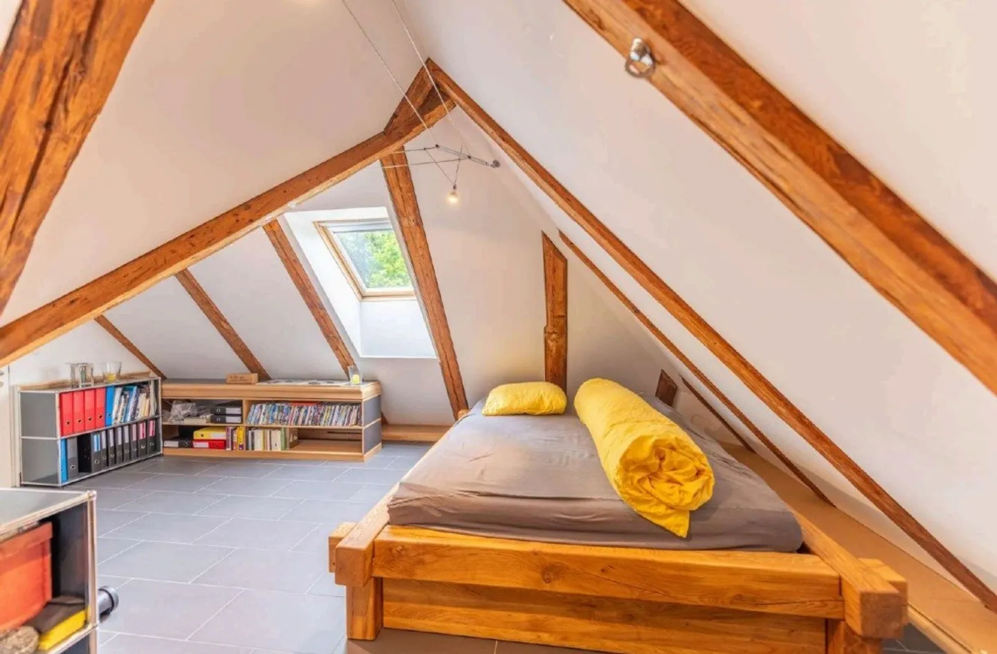 Charming 3-room attic apartment in a historic patrician house - Photo 5 of 10