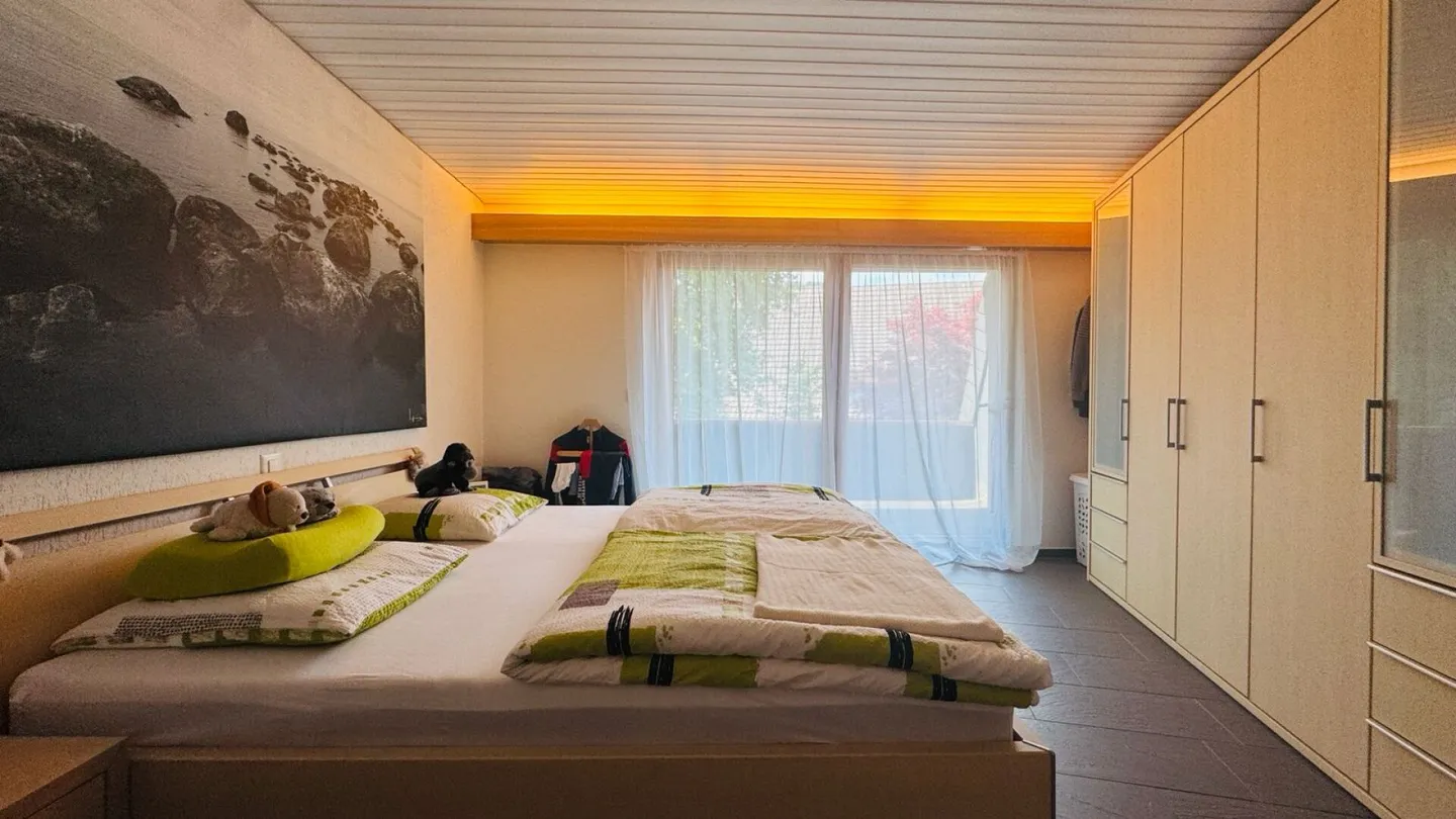 Sustainable 7.5-room single-family house with photovoltaic system, pool, sauna & fitness - Photo 12 of 22