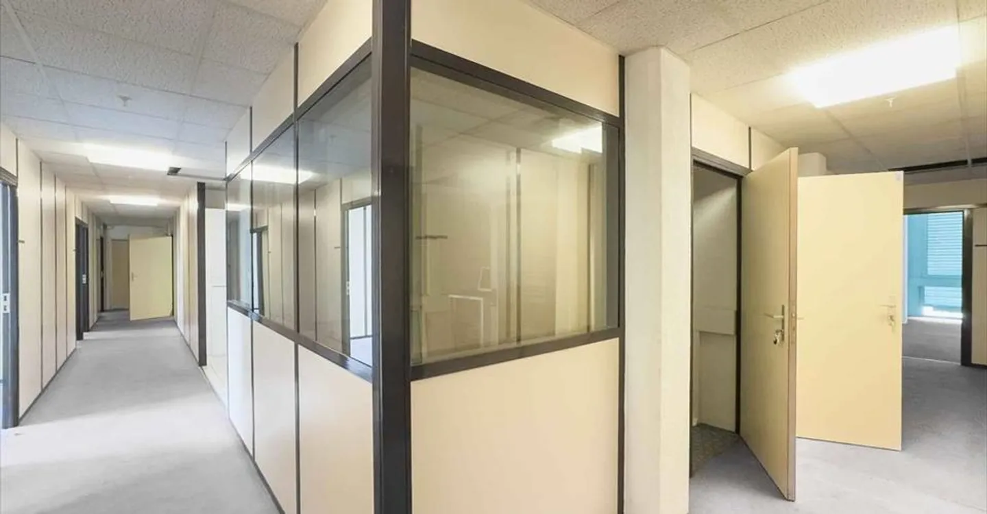 Spazio ufficio in affitto - Foto 8 di 9