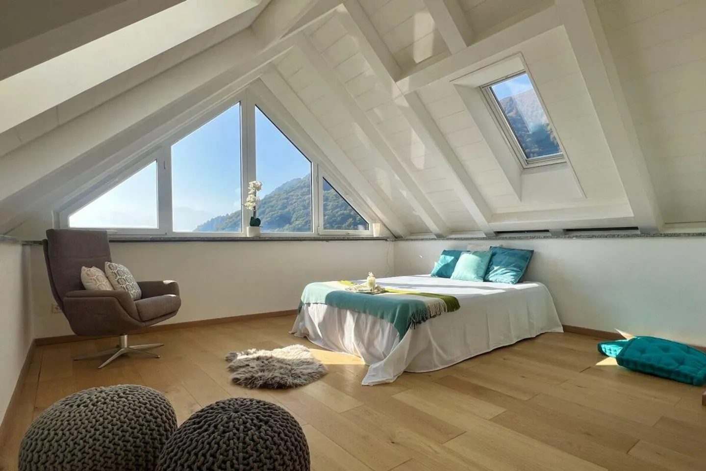 Casa in Pietra Ristrutturata con Grande Giardino e Terreno Edificabile Separato - Foto 16 di 30