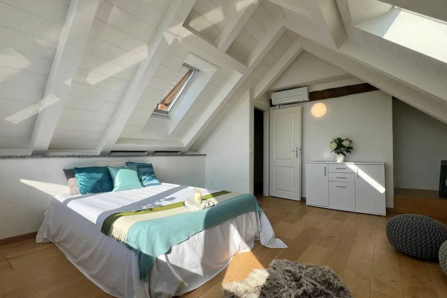 Casa in Pietra Ristrutturata con Grande Giardino e Terreno Edificabile Separato - Foto 17 di 30