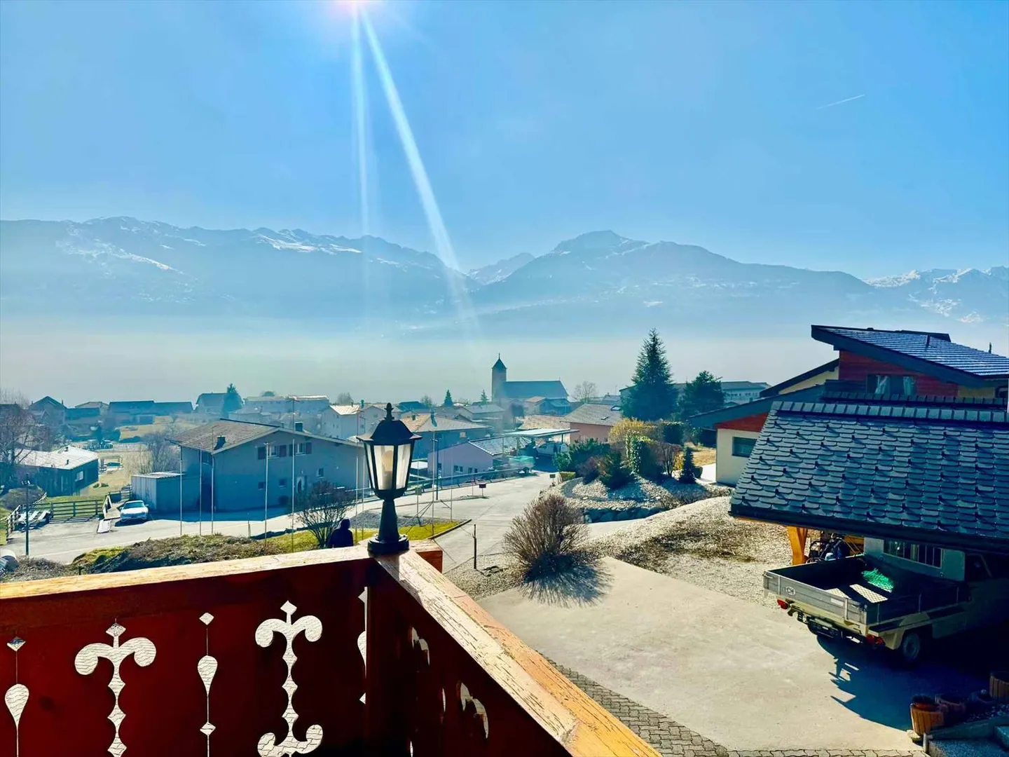 Stunning 6.5-room house - on the Coteau du Soleil - Photo 3 of 12