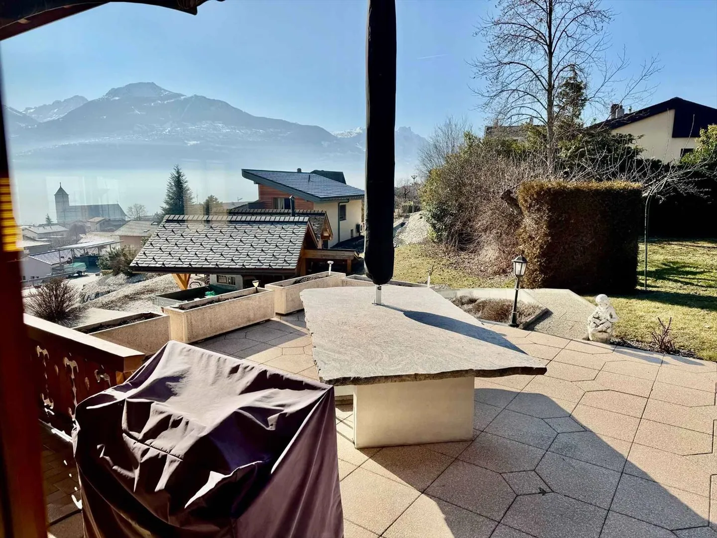 Stunning 6.5-room house - on the Coteau du Soleil - Photo 11 of 12