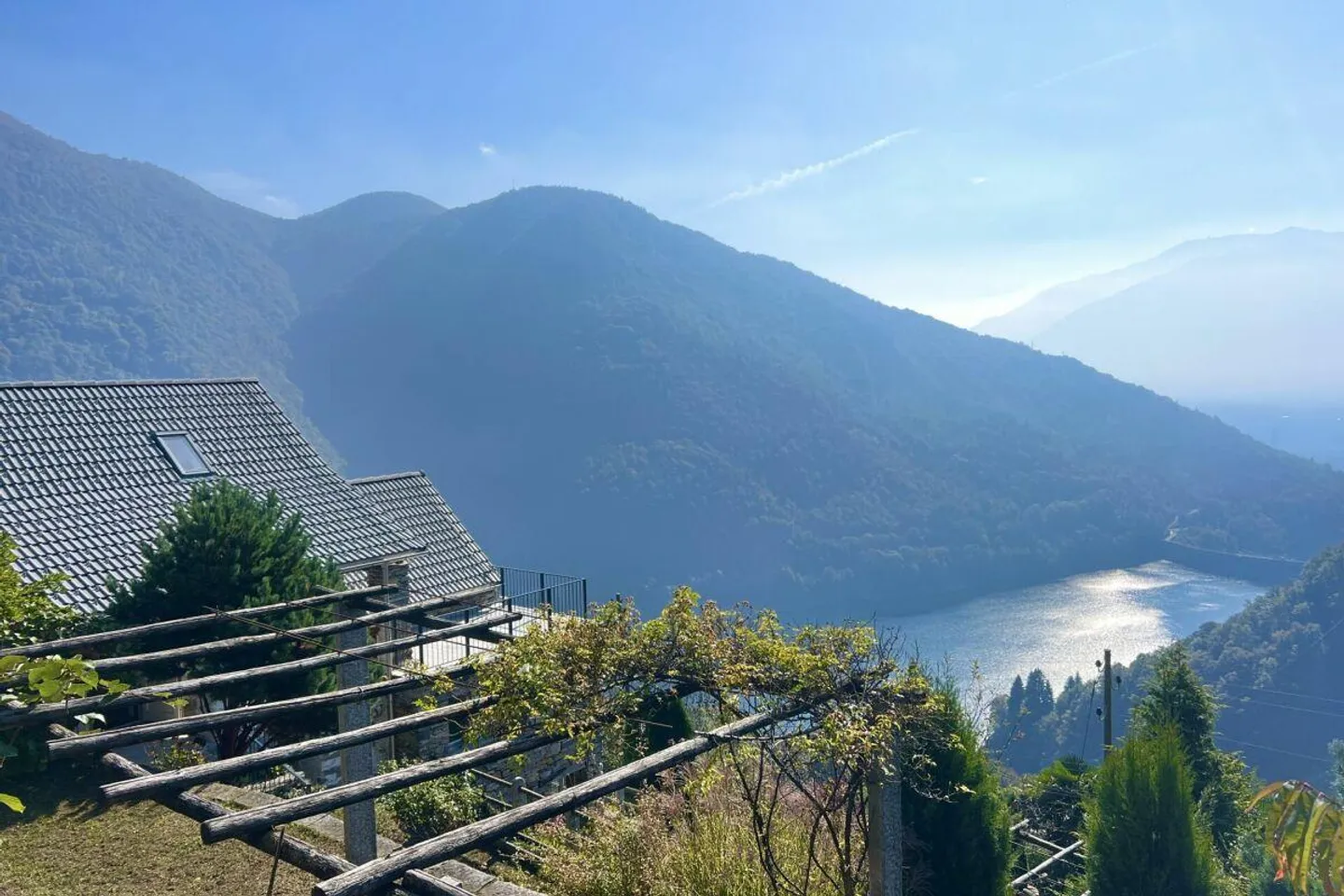 Casa in Pietra Ristrutturata con Grande Giardino e Terreno Edificabile Separato - Foto 26 di 30