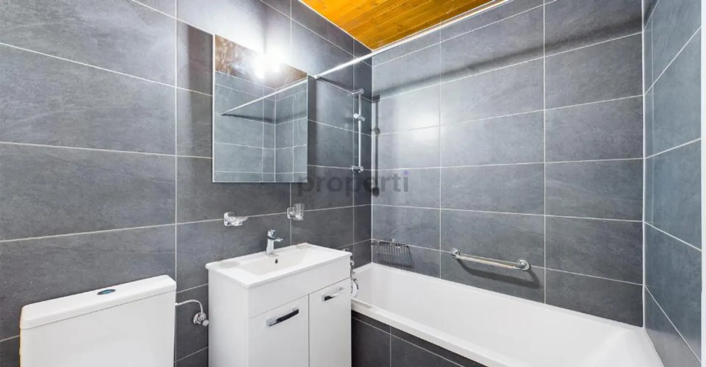 Chambres lumineuses, cuisine ouverte et parking inclus - Photo 6 sur 7