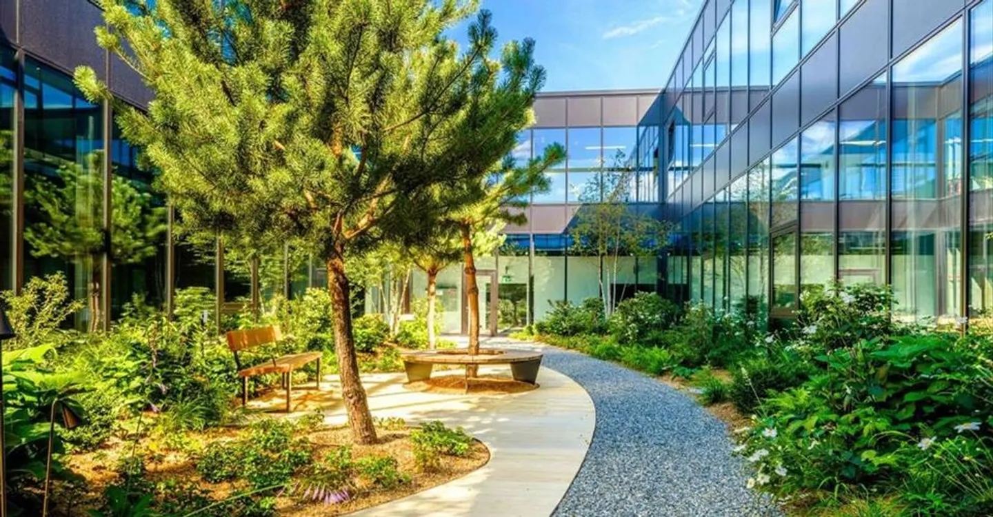 Mixed surfaces for rent between Geneva and Lausanne in Tolochenaz - Photo 4 of 13