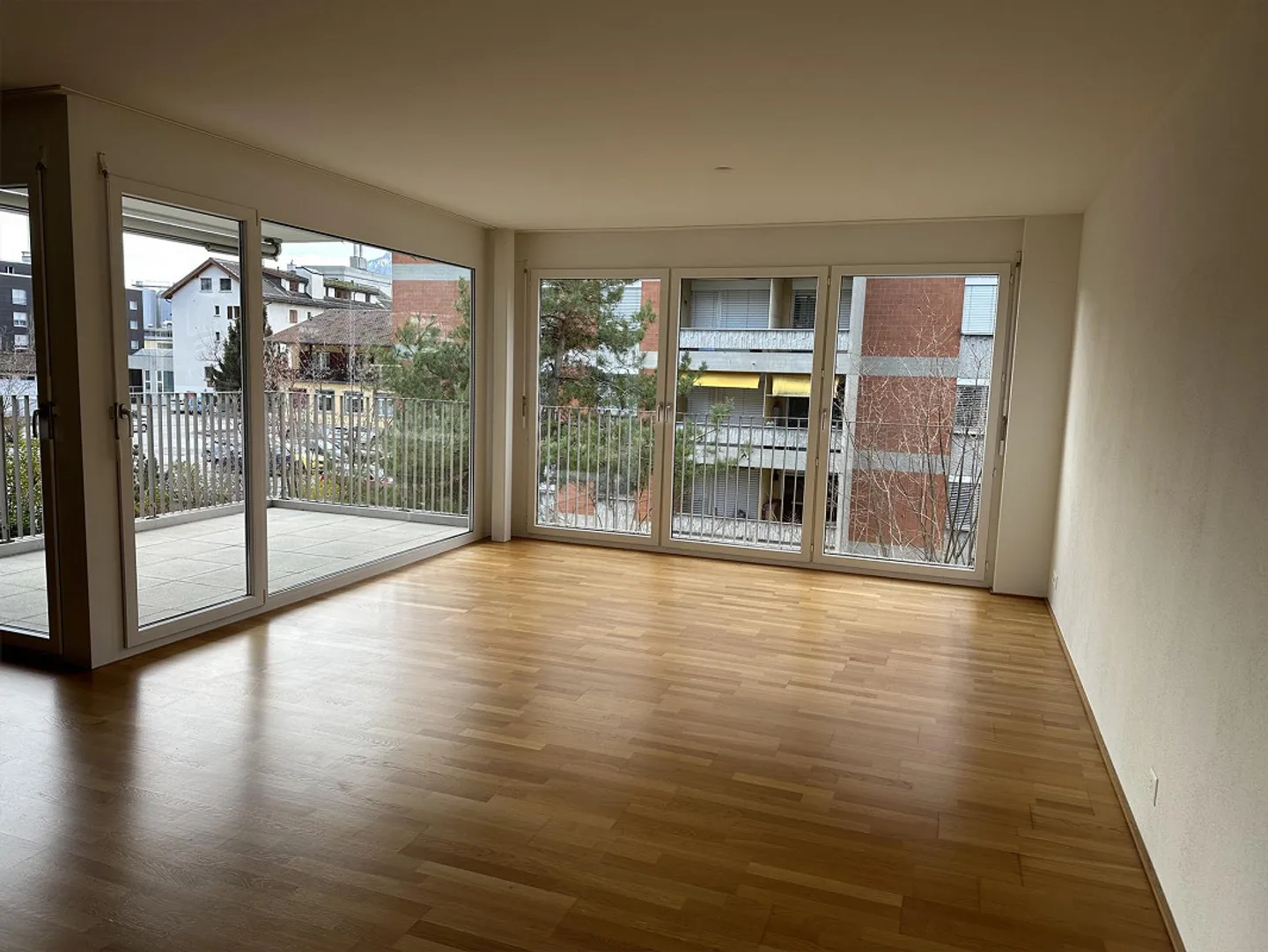 Moderne 3 1/2-Zimmerwohnung an attraktiver Lage zu vermieten - Foto 2 von 10