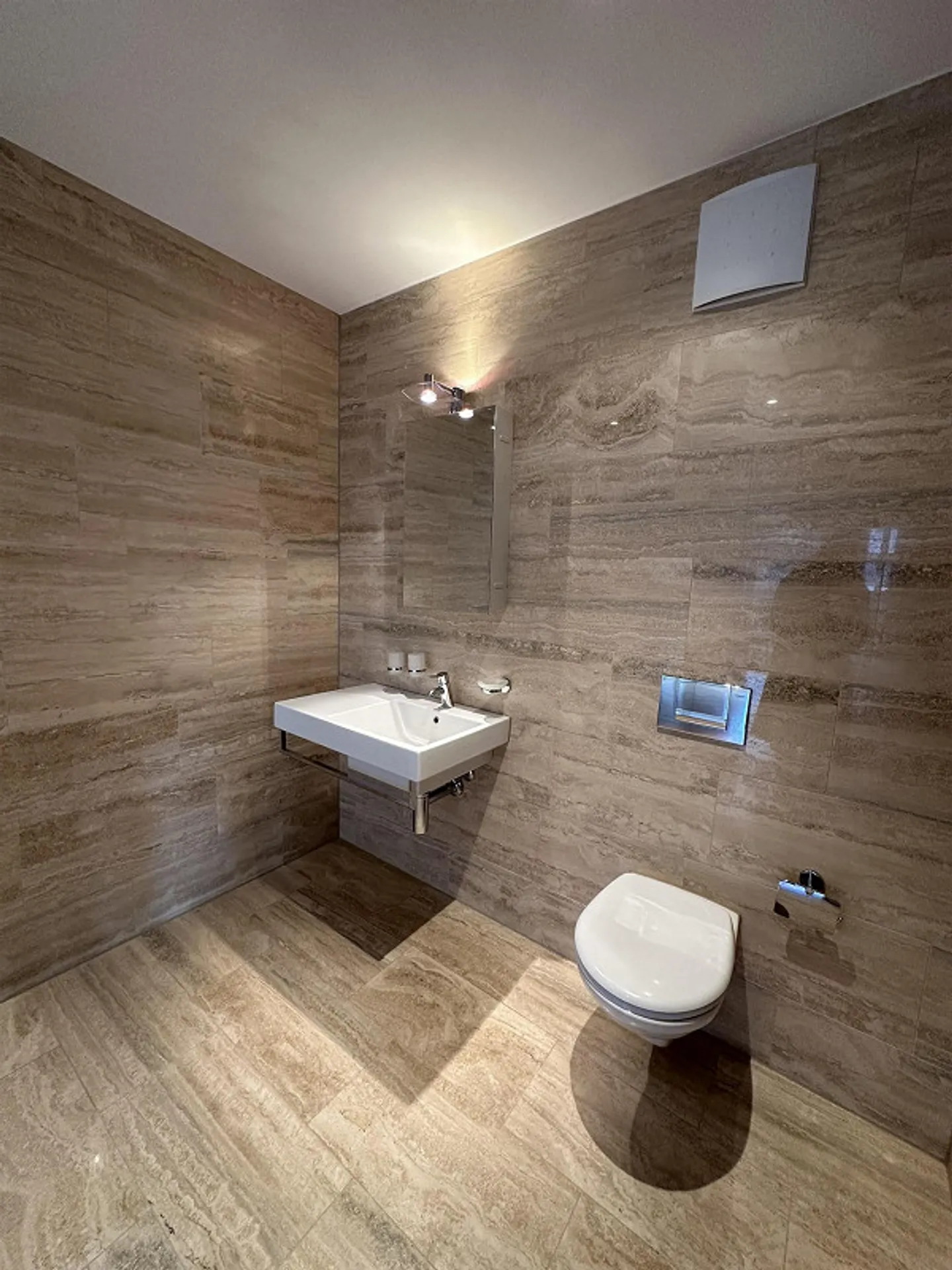 Moderne 3 1/2-Zimmerwohnung an attraktiver Lage zu vermieten - Foto 5 von 10