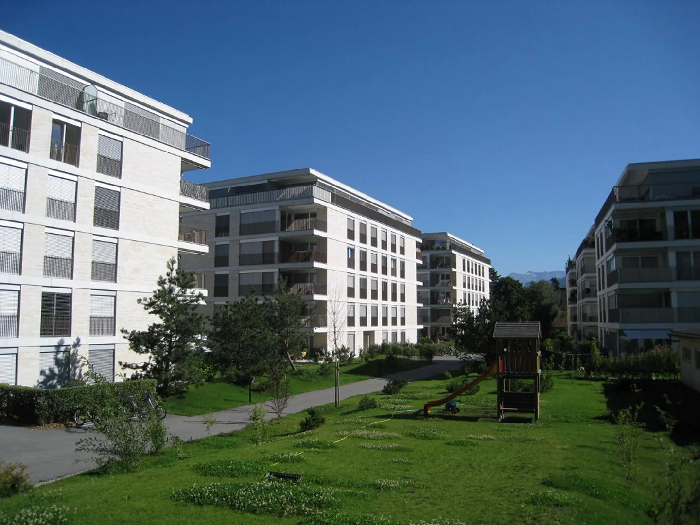 Moderne 3 1/2-Zimmerwohnung an attraktiver Lage zu vermieten - Foto 9 von 10