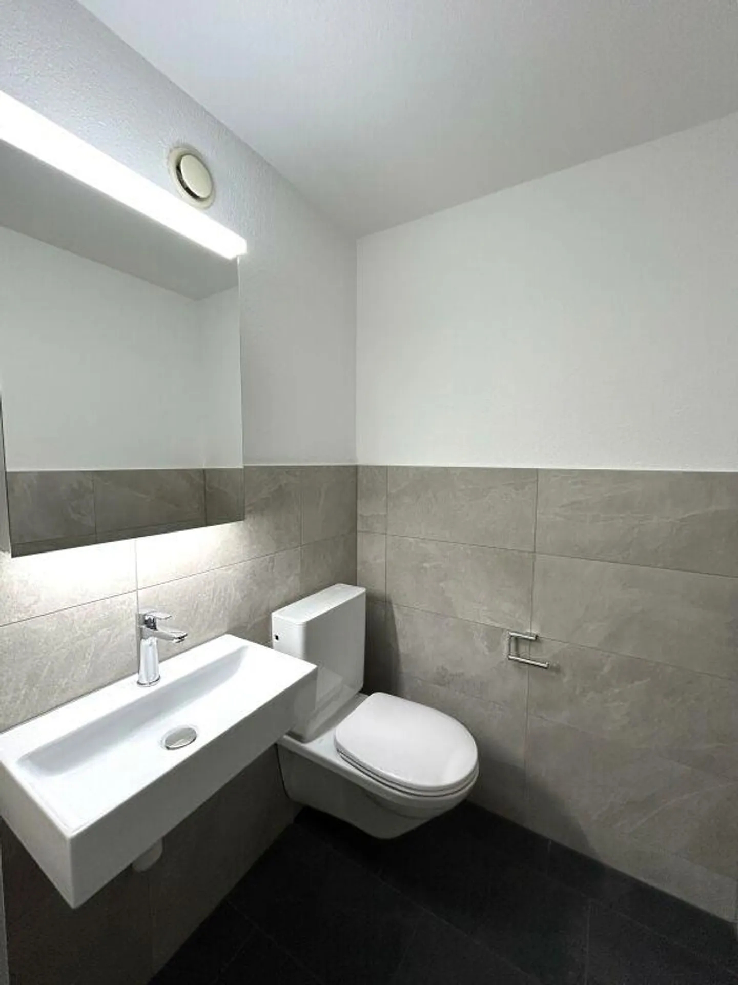 Bright apartment with a breathtaking view of Chläggi - Photo 6 of 8