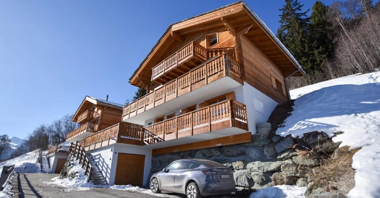 Chalet de Luxe avec Vue sur le Cervin - Photo 1 sur 12