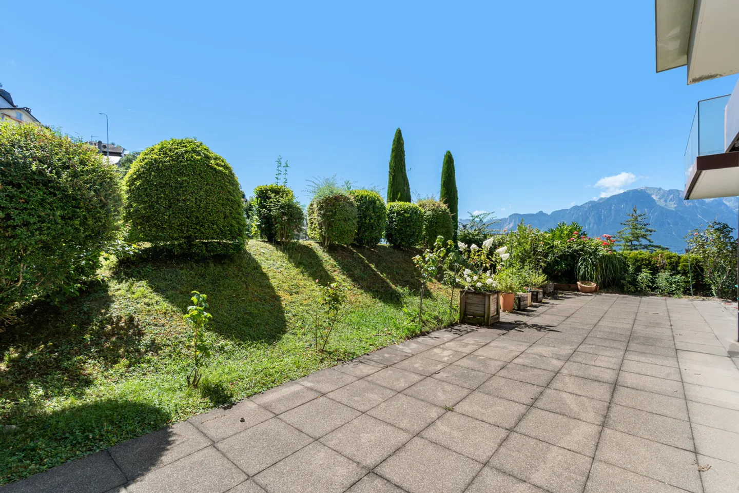 Appartamento con piscina, vista sulle montagne e sul lago a Montreux - Foto 2 di 16
