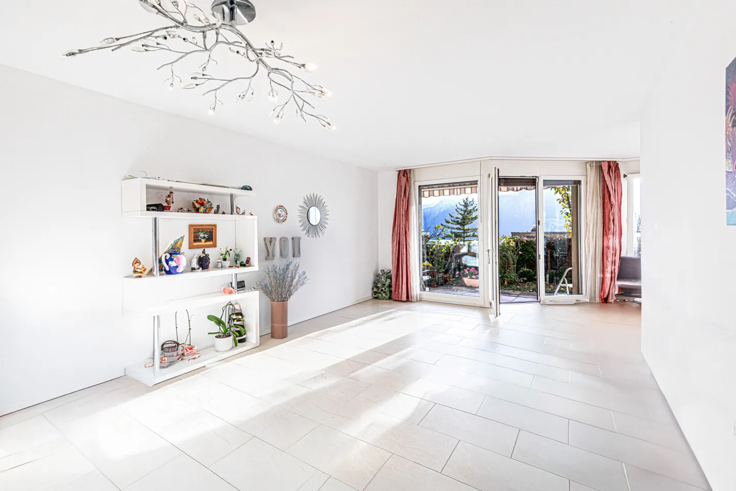 Appartamento con piscina, vista sulle montagne e sul lago a Montreux - Foto 4 di 16