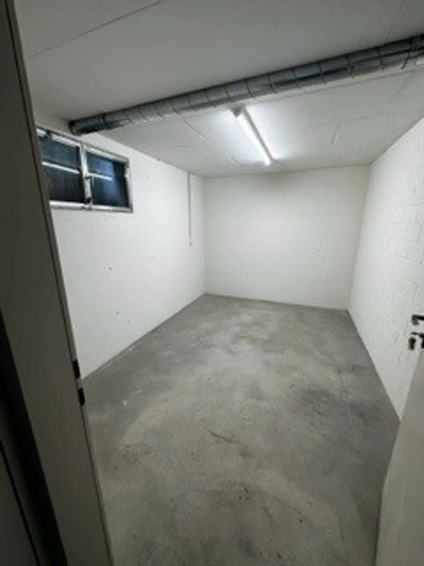 Salle de bricolage à louer - Photo 1 sur 1