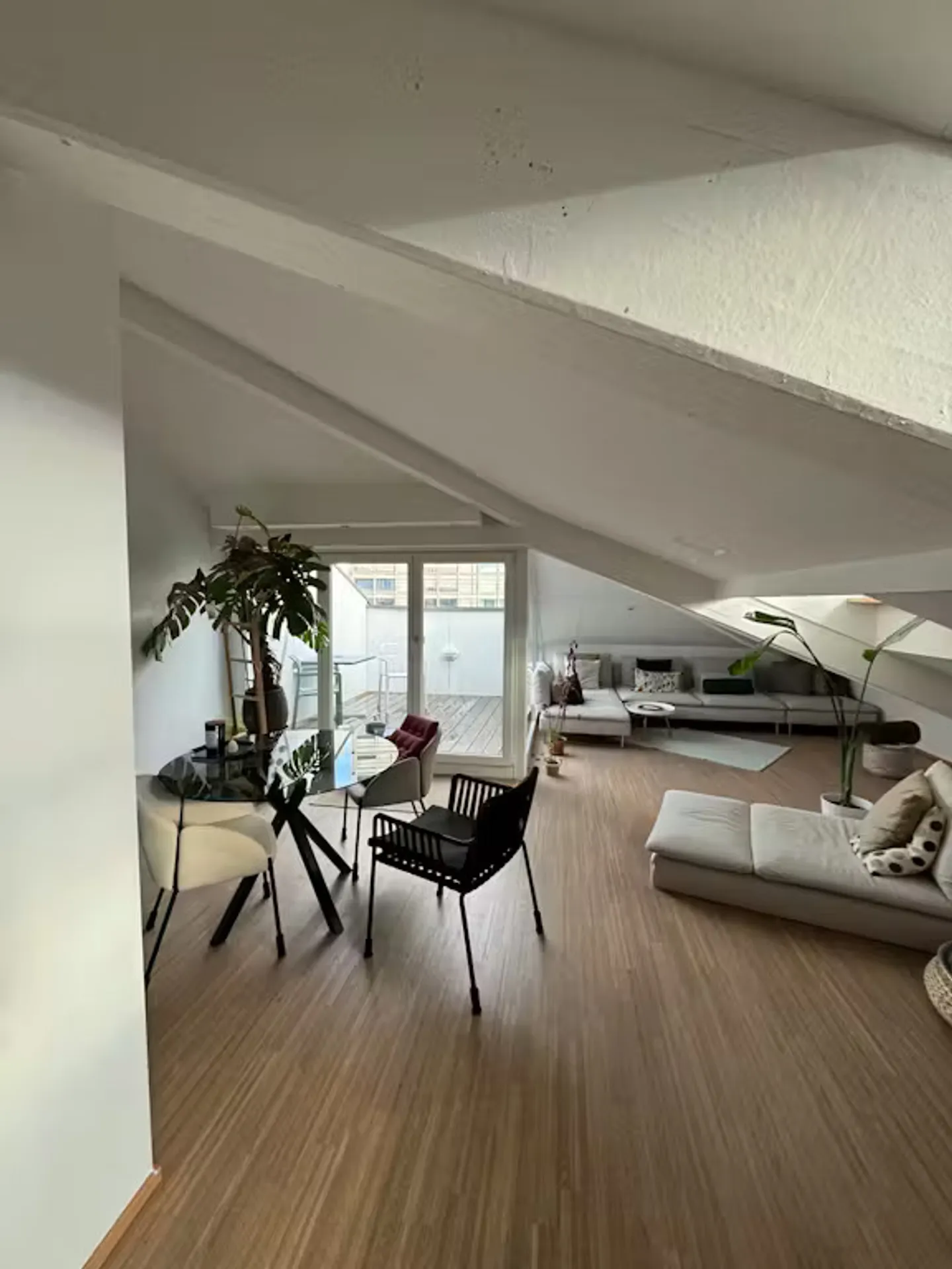 Pacchetto senza preoccupazioni: appartamento completamente attrezzato. - Foto 3 di 10