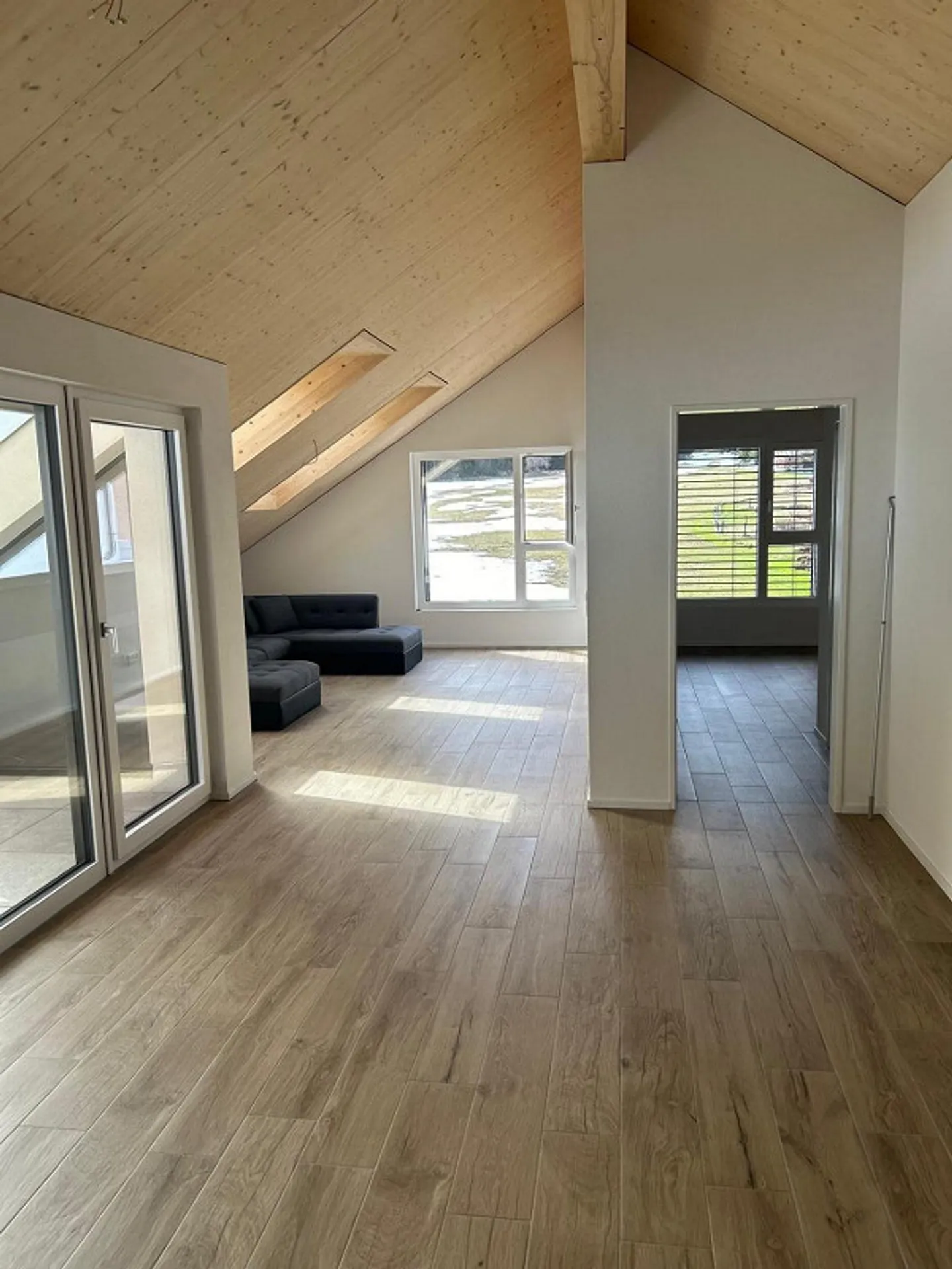 Appartement penthouse exclusif de 4 1/2 pièces - Photo 2 sur 6