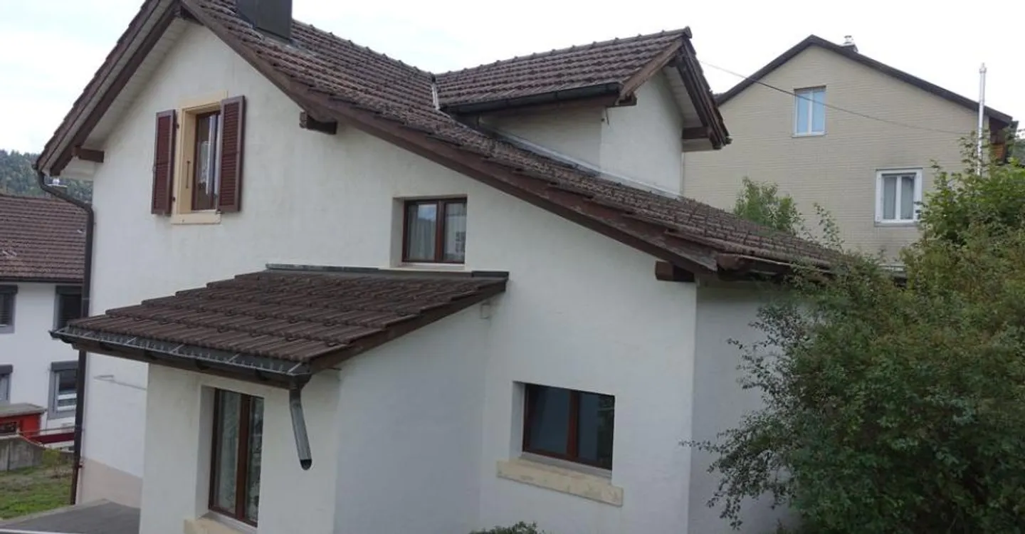 Tramelan - Family home with 5 1/2 rooms located in the center of the locality - Photo 2 of 11
