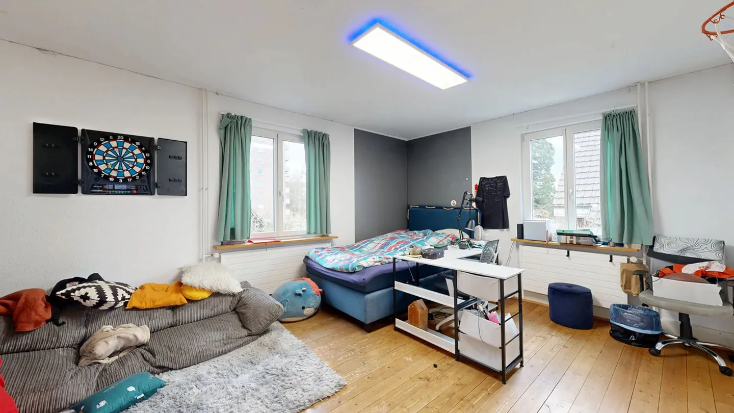 «Freistehendes 6.5-Zimmer-Einfamilienhaus mit Carport und Schwedenofen» - Foto 10 von 27