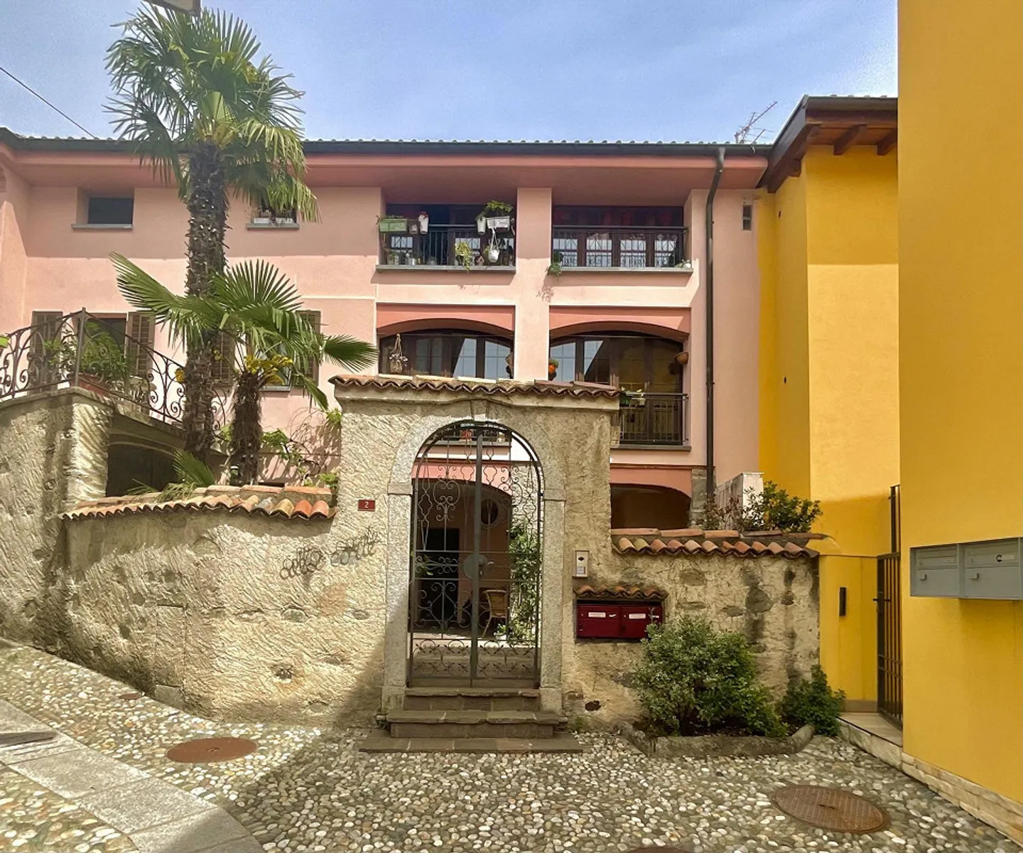 BEDANO - FOR SALE SEMI-DETACHED HOUSE IN HISTORICAL CENTER - Photo 1 of 11