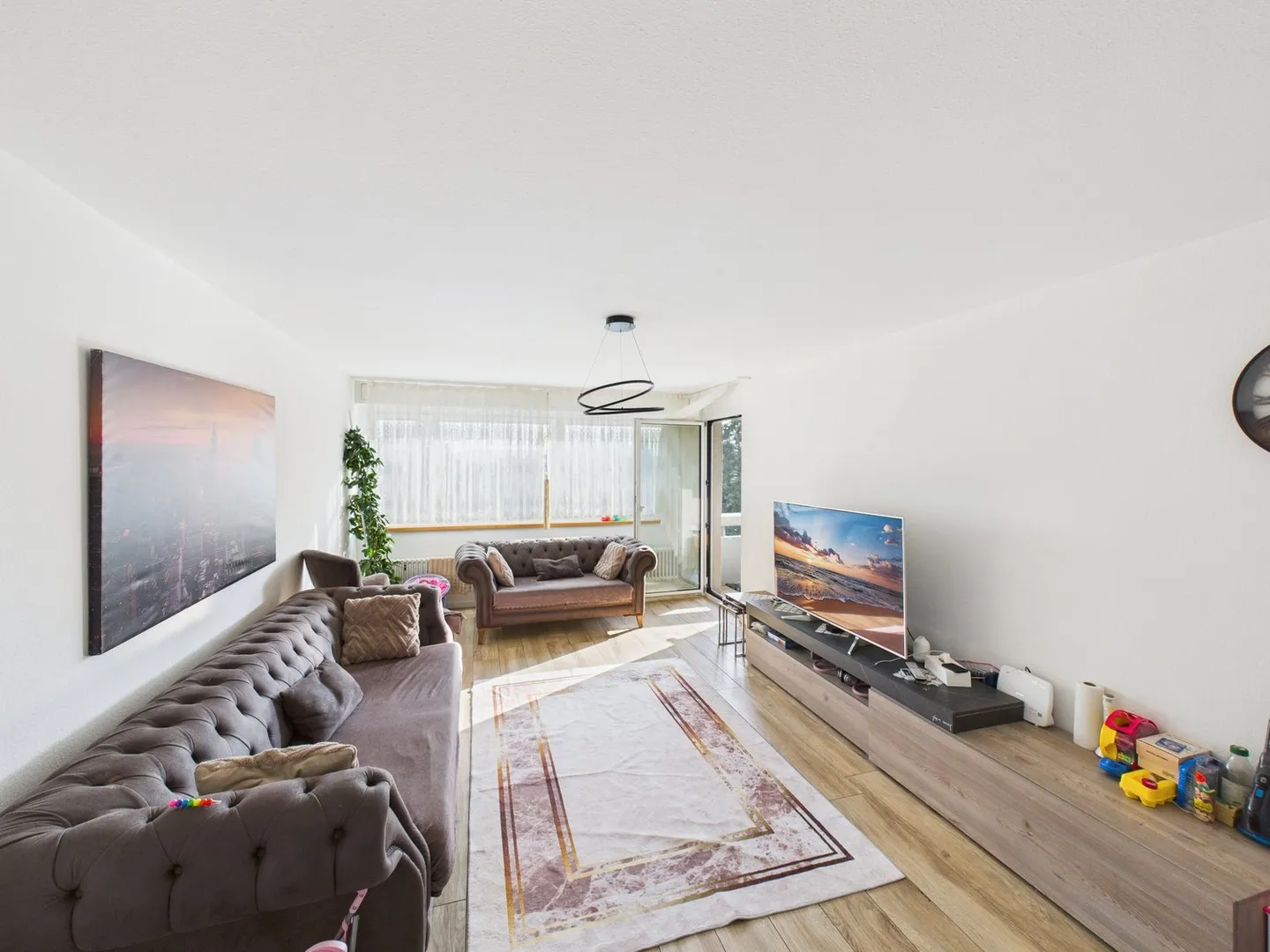 3.5-room apartment with a panoramic view in an attractive location in Spreitenbach - Photo 4 of 6