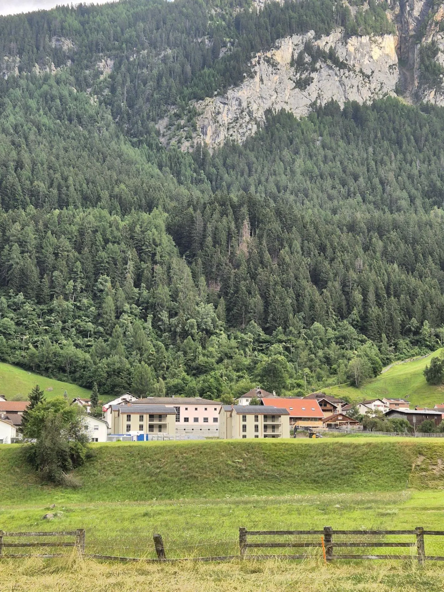 Eigentumswohnungen, Mitten in den Bergen - mitten im Dorf - Foto 3 von 9