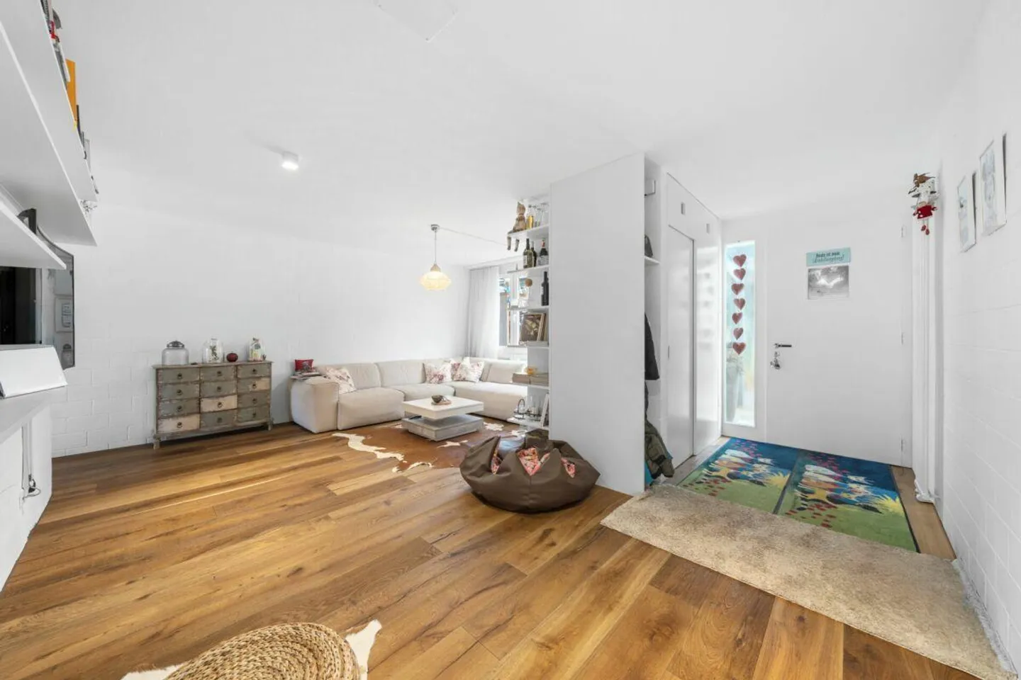 Terraced house with sunny outdoor areas! - Photo 3 of 15