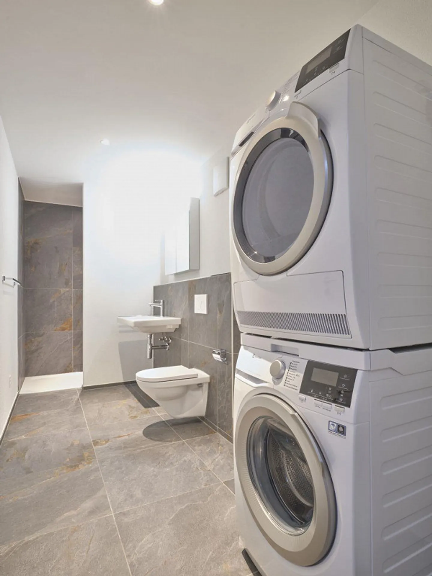 Modern and Trendy Attic Apartment - Photo 6 of 7