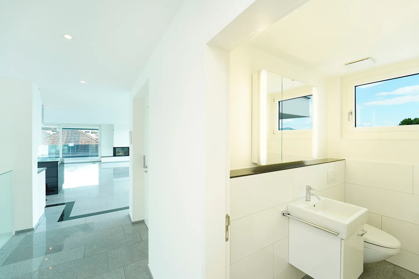Appartement de luxe en attique avec vue sur le lac - Photo 5 sur 11