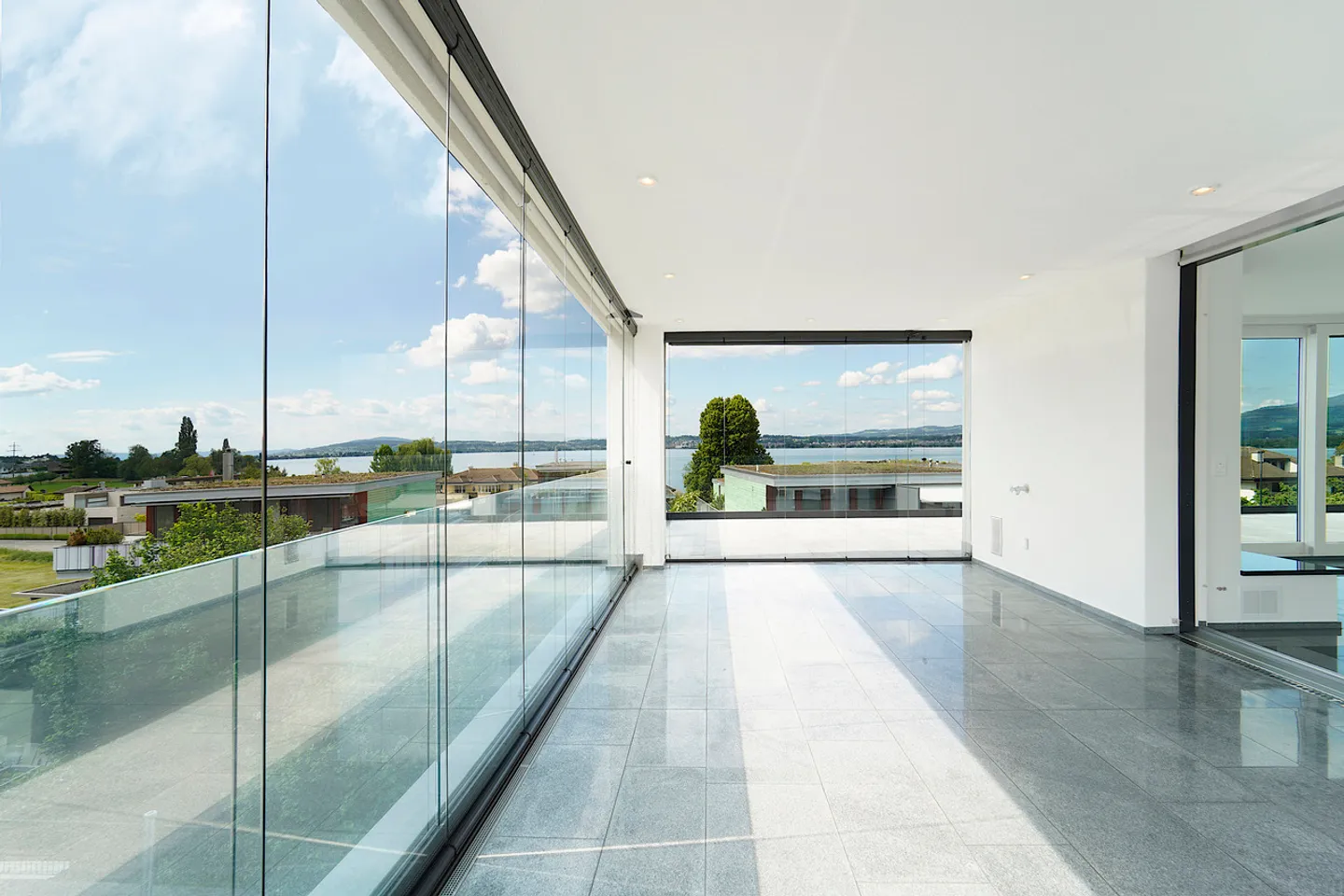 Appartement de luxe en attique avec vue sur le lac - Photo 10 sur 11