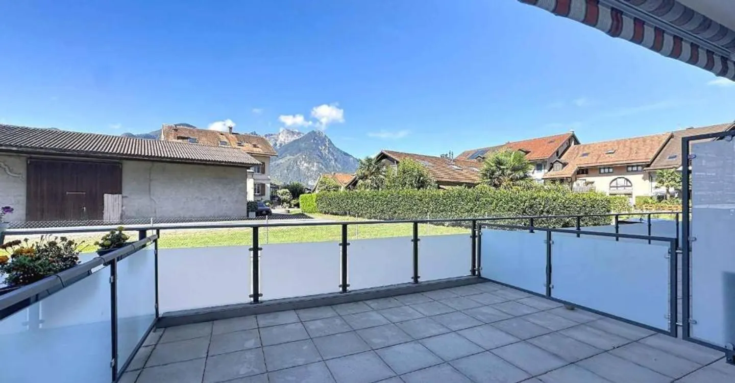 Appartement spacieux avec terrasse - Photo 1 sur 13