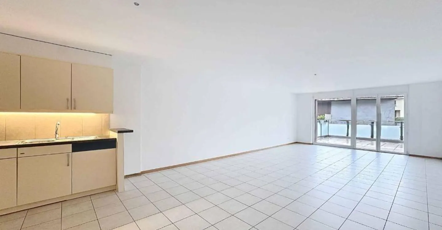 Appartement spacieux avec terrasse - Photo 2 sur 13