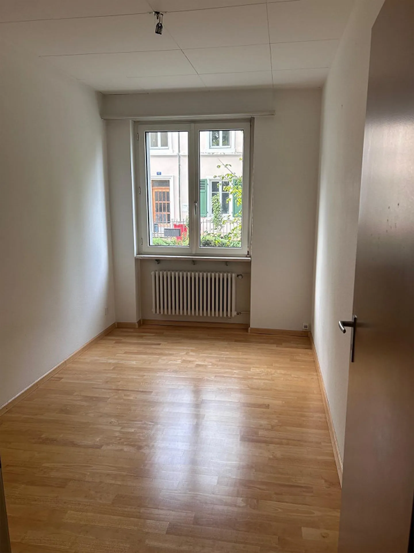 Ampio appartamento di 5 stanze con terrazza e giardino - Foto 9 di 15