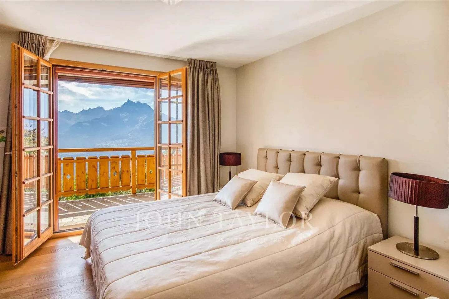 CO-EXCLUSIVE! Fabulous family chalet with panoramic mountain views - Photo 9 of 13