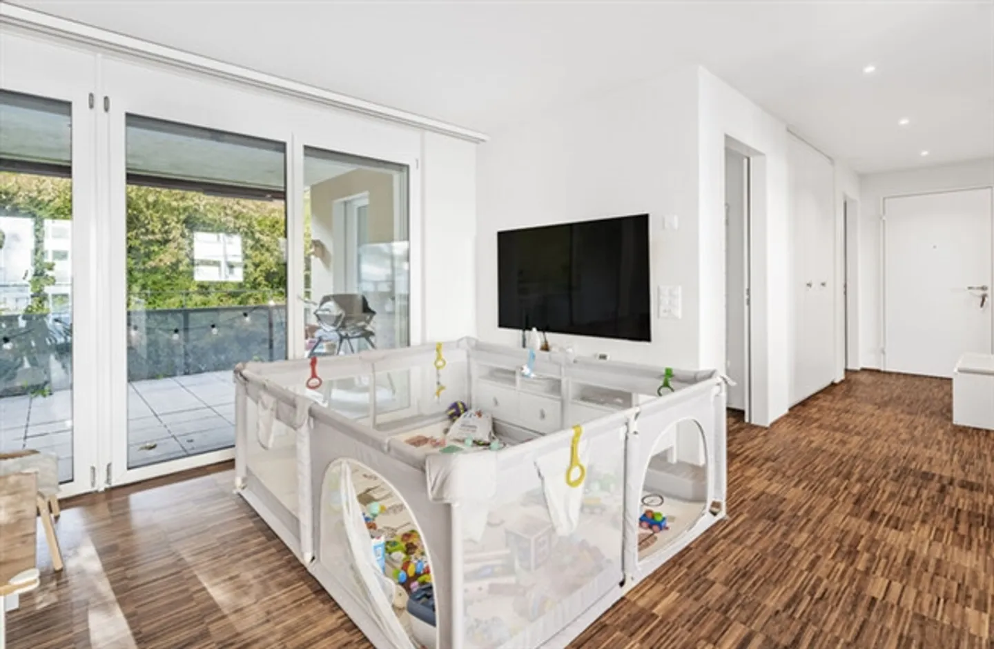 INTELLIGENTE E MODERNO NEL CENTRO - Foto 2 di 8