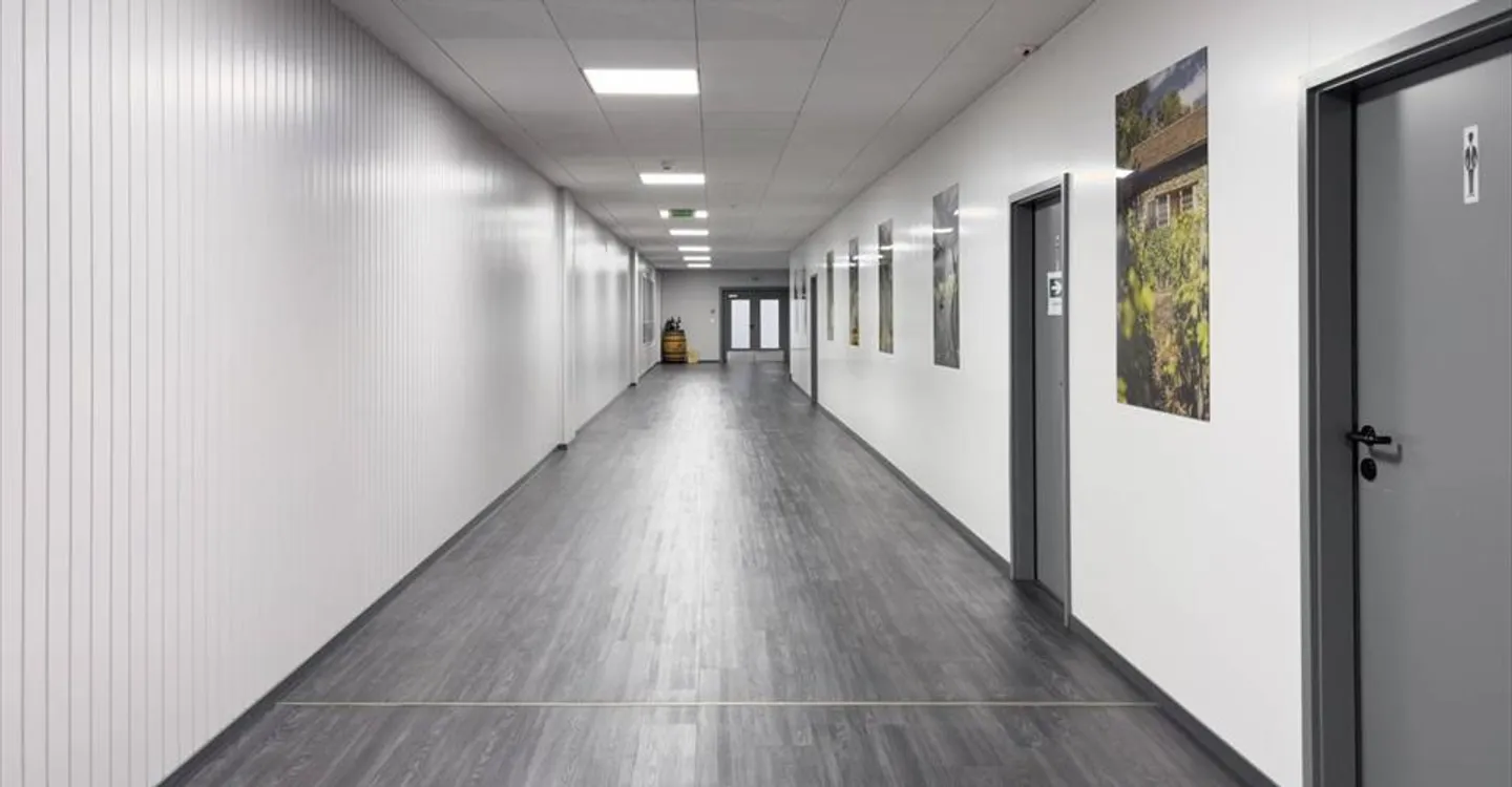 Spazio ufficio in affitto - Foto 2 di 12