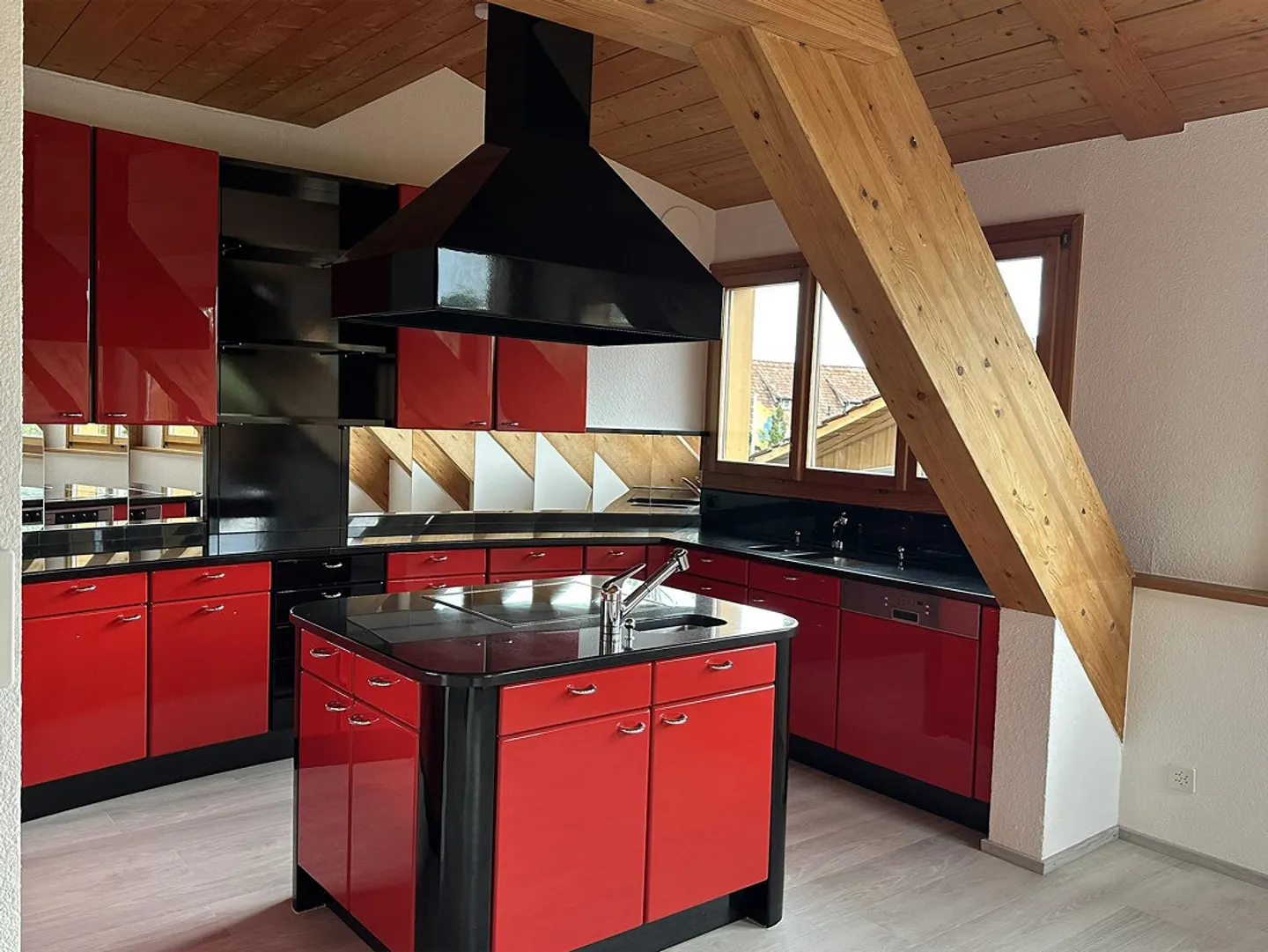 Ampio appartamento maisonette di 4,5 stanze a Fruthwilen - Foto 3 di 15