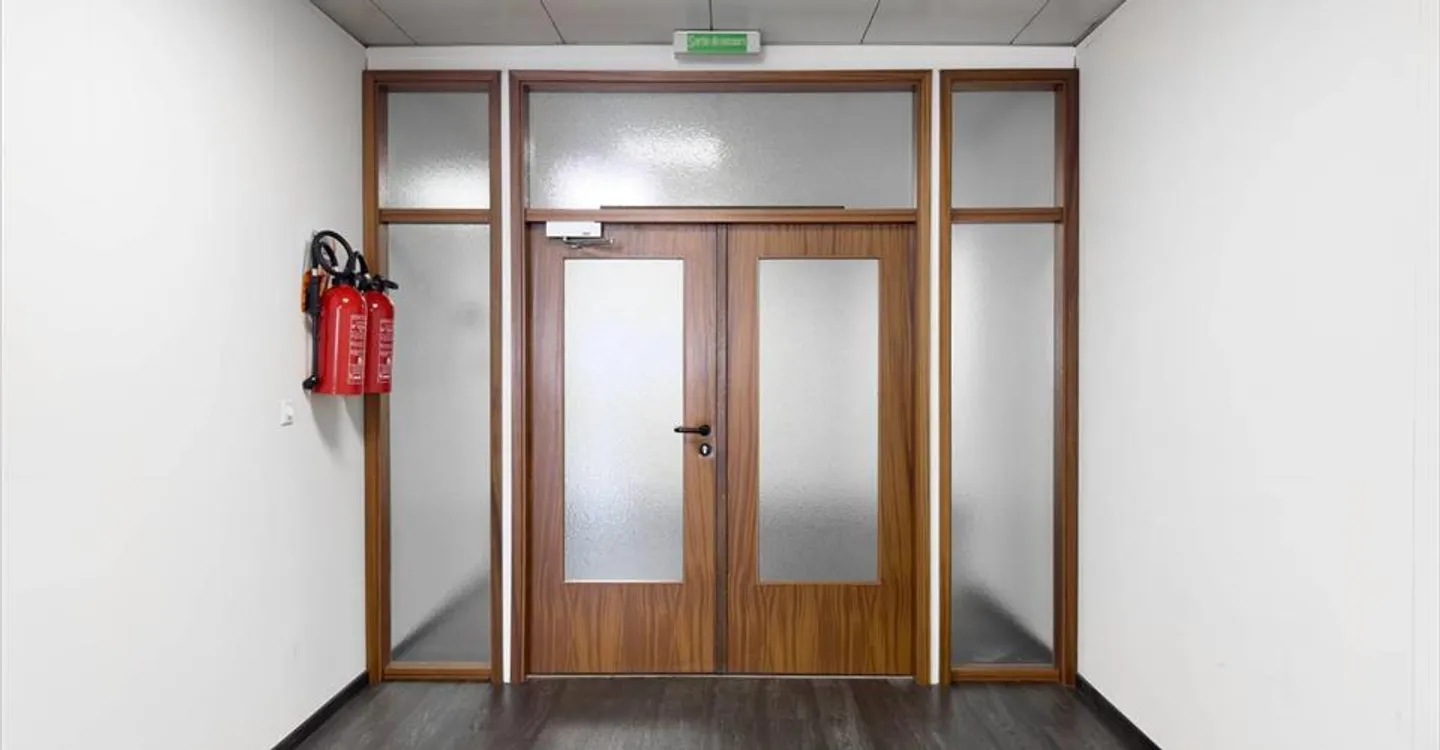 Spazio ufficio in affitto - Foto 8 di 12