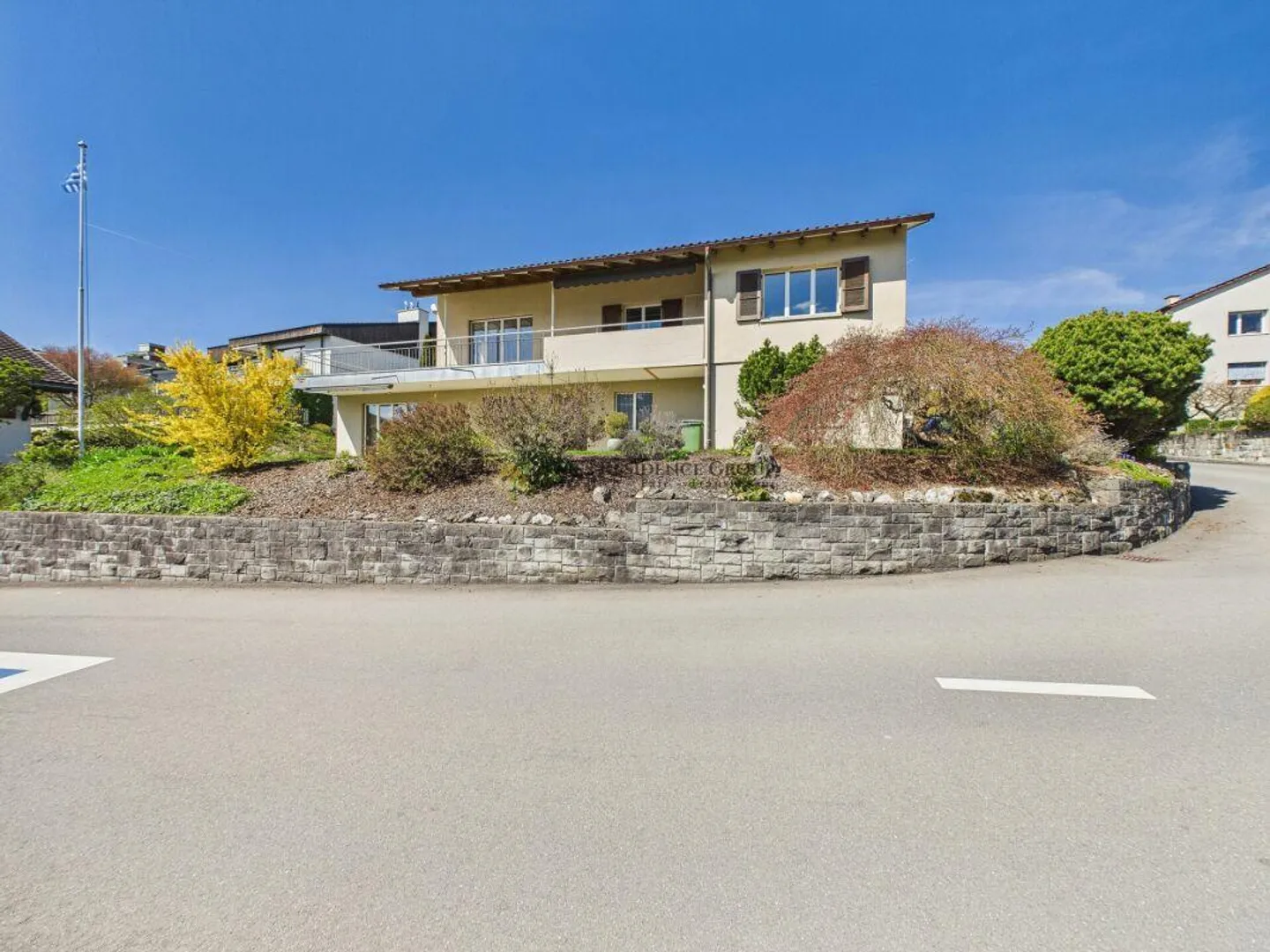 Appartement terrasse exclusif de 5,5 pièces avec vue sur le lac et les montagnes à Küssnacht - Photo 1 sur 22