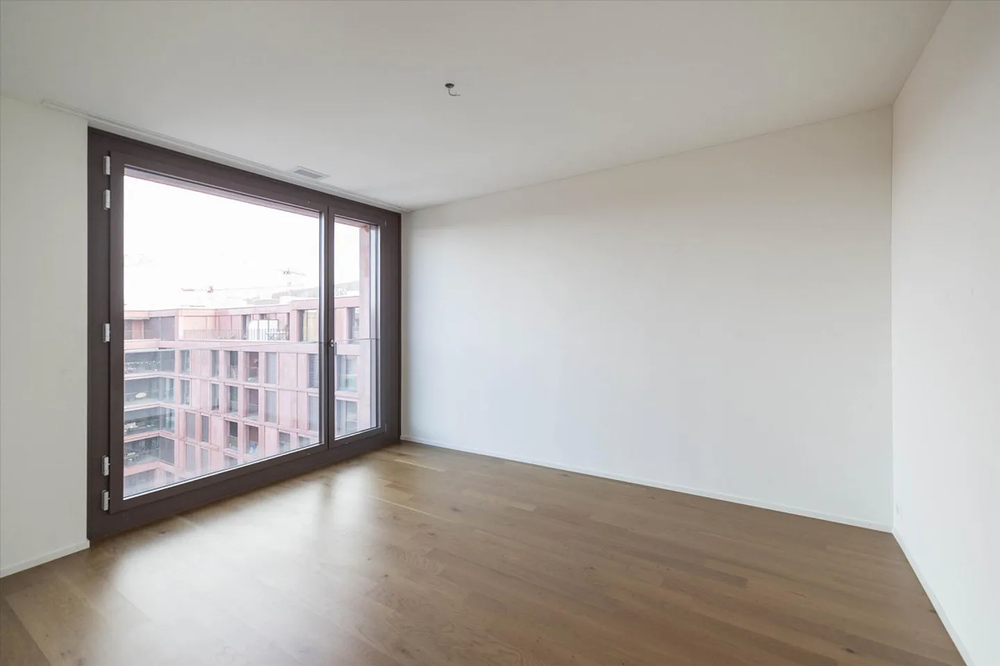 Living in Roy with a great rooftop terrace! - Photo 7 of 7