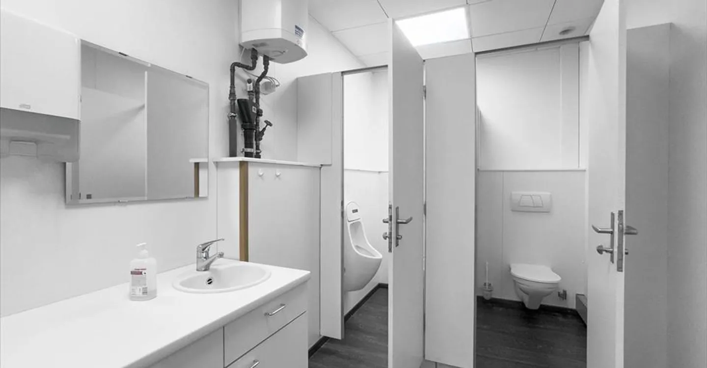 Spazio ufficio in affitto - Foto 10 di 12