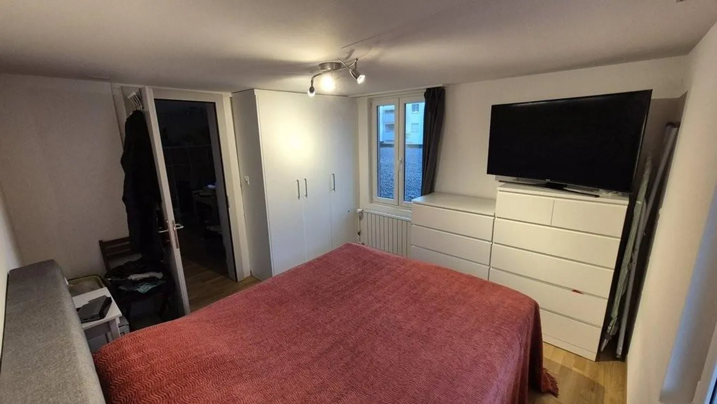 Renovated, bright apartment in a top location! - Photo 5 of 10