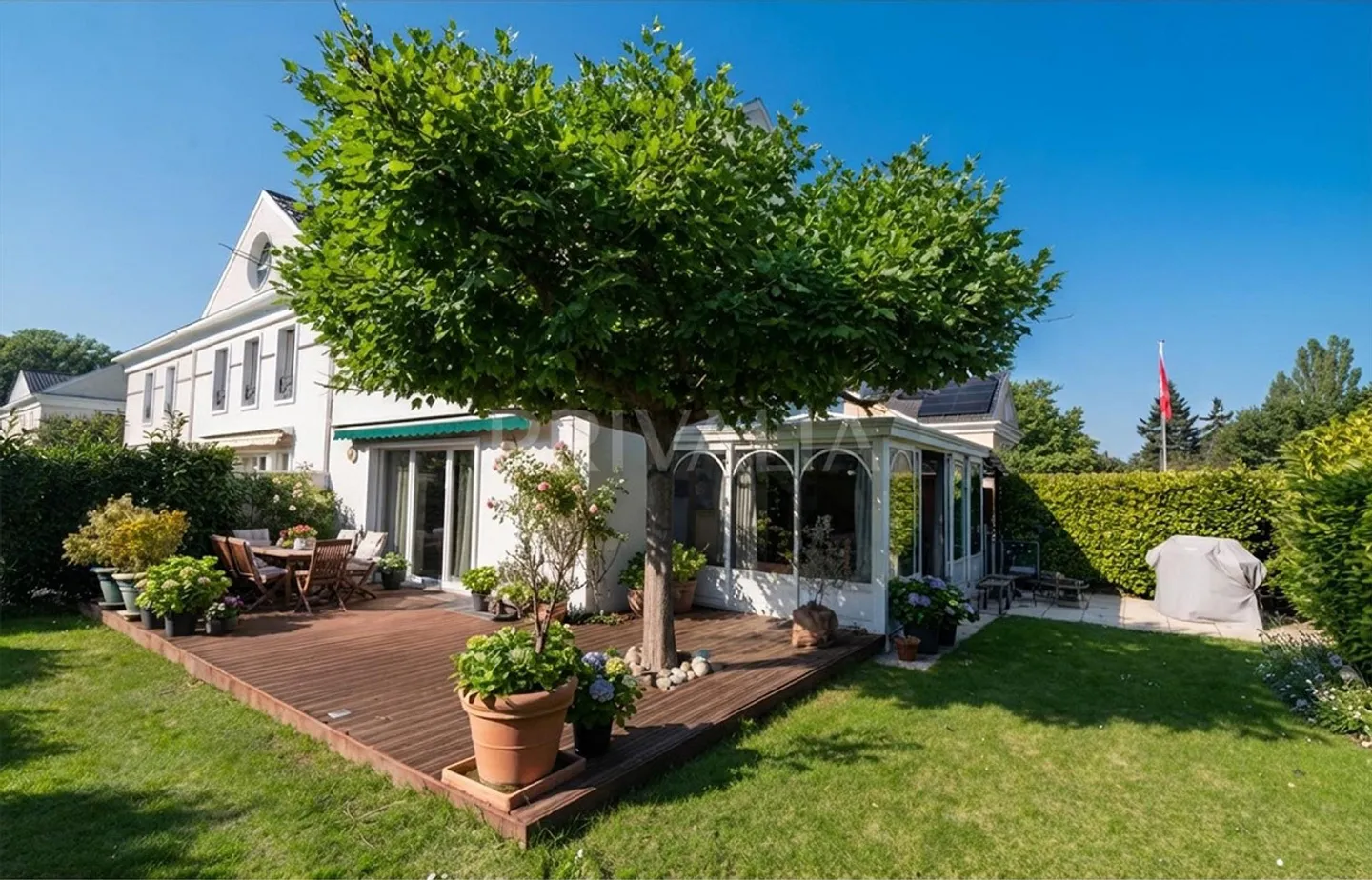 Co exclusivité : Charmante villa familiale avec jardin, véranda et ... - Photo 1 sur 8