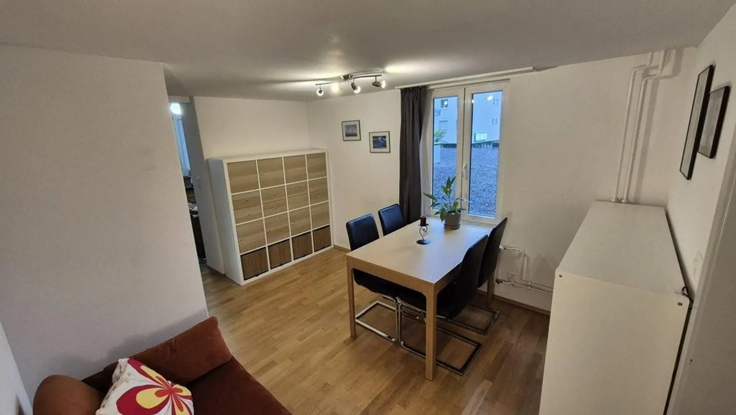 Renovated, bright apartment in a top location! - Photo 9 of 10