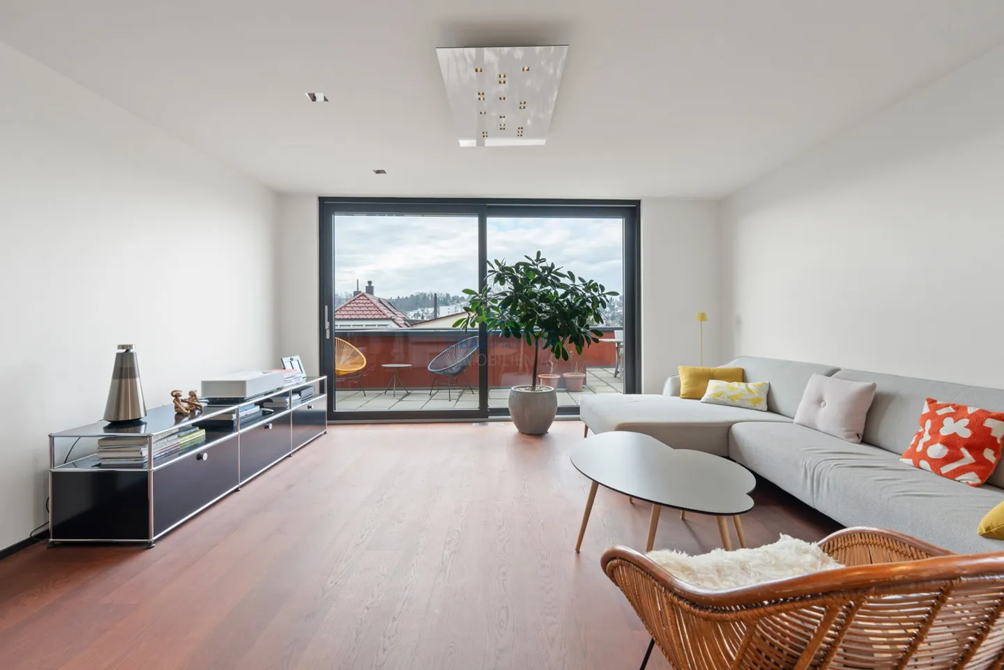 Appartement penthouse design exclusif sur Bruderholz avec vue panoramique - Photo 2 sur 13